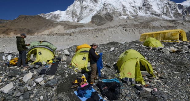 Sur l’Everest, la «fièvre du sommet» pousse aux prises de risques