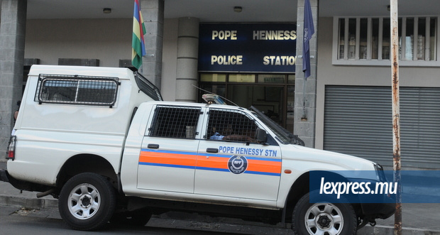 Port-Louis: son ex lui vole son portable