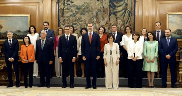 Espagne: le gouvernement le plus féminin de l'histoire du pays a prêté serment