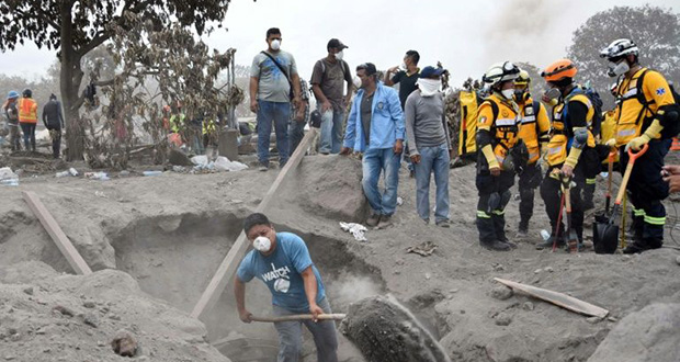 Volcan de feu au Guatemala: arrêt des recherches de près de 200 disparus