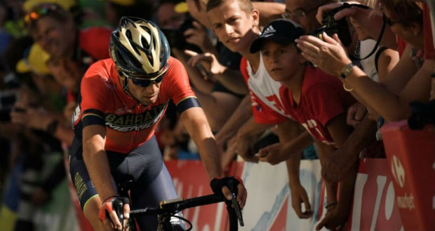 Tour de France: Nibali, blessé, abandonne