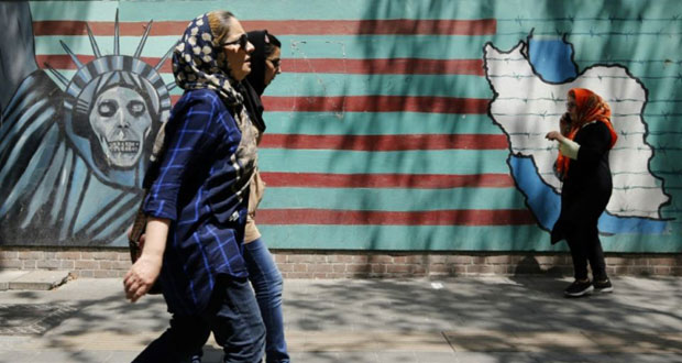Trump avertit les pays commerçant avec l’Iran après le retour des sanctions