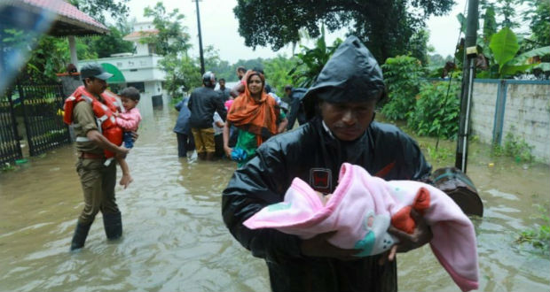 Inde: les inondations dans le Kerala font plus de 100 morts, 150.000 sans-abri
