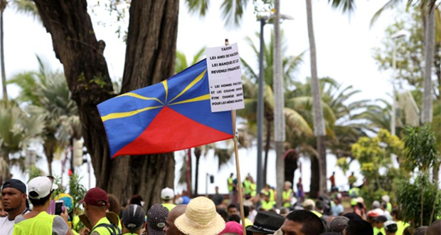 «Gilets jaunes»: accalmie à la Réunion toujours sous couvre-feu