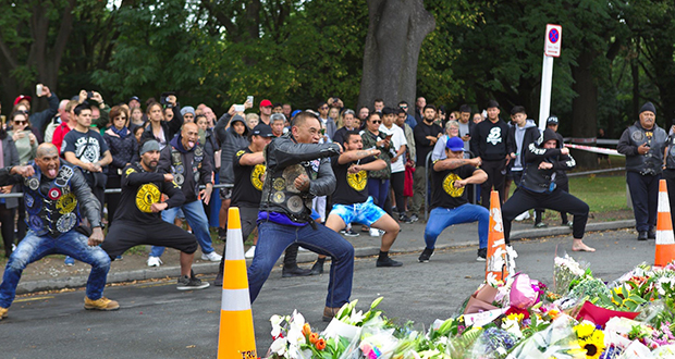 «Je vis! Je meurs!», après le carnage, les Néo-Zélandais dansent le haka 