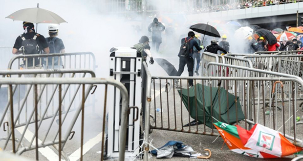 La peur de l’extradition vers la Chine plonge Hong Kong dans les violences politiques