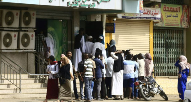 Soudan: les généraux au pouvoir admettent avoir ordonné la dispersion du sit-in