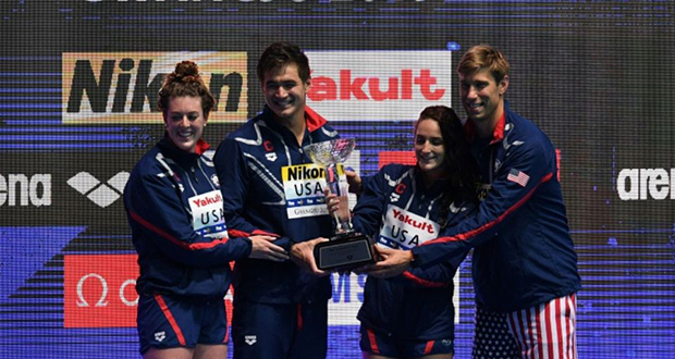 Mondiaux de natation: les Américaines en or sur 4x100 m 4 nages, record du monde