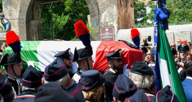 Italie: grande foule aux funérailles du carabinier tué par un Américain
