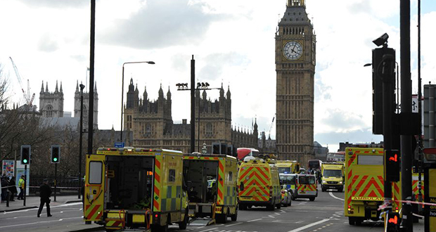 Un homme poignardé devant le ministère de l'Intérieur à Londres