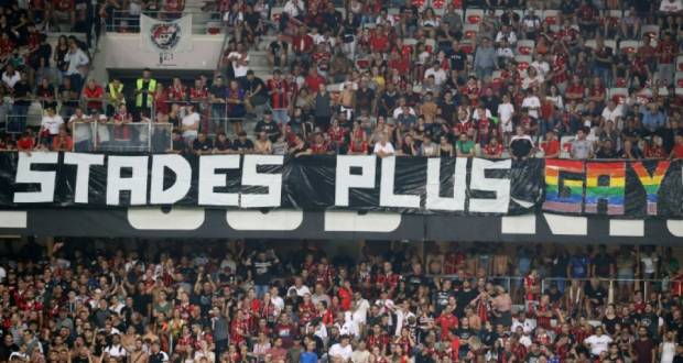 Ligue 1: les chants homophobes perturbent Nice-Marseille