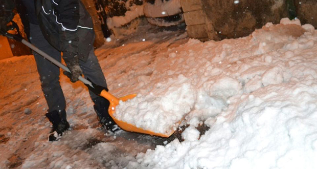 Chutes de neige: 300.000 foyers privés d’électricité dans quatre départements