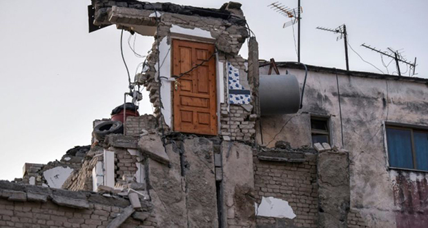 Séisme: l’Albanie en deuil recherche désespérément des survivants