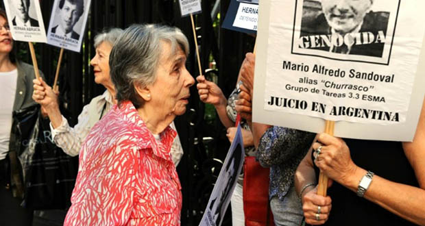 Dictature argentine: extradé, l’ex-policier Sandoval arrive à Buenos Aires