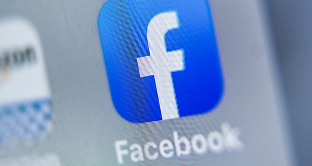 Facebook persiste et signe: pas de contrôle des pubs politiques