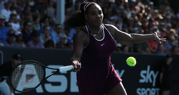 WTA: Serena Williams titrée à Auckland, premier trophée en près de 3 ans