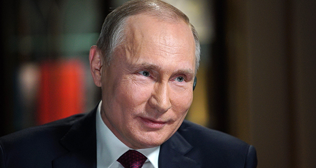 Poutine annonce une réforme de la Constitution, démission du gouvernement