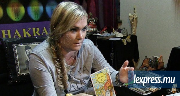 Arrestation: la tarologue Olesya Paradis abat ses cartes