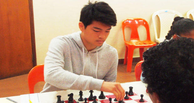 Victor Ah Yong: De la natation aux échecs