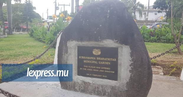 Une plaque commémorative en hommage à Chinnaswami Subramania Bharathi dévoilée 