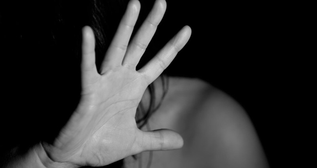 Violence domestique - Son époux la menace: «Mo pou met to foto lor 5 Plus»