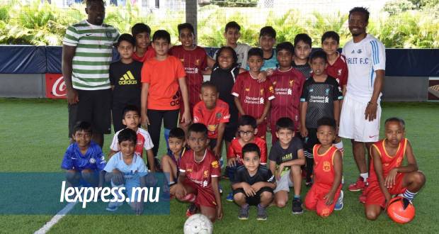 Football: le Five Centre de Terre-Rouge lance une académie