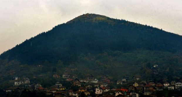 En Bosnie, une pyramide controversée attire Djokovic et les adeptes d’énergies mystérieuses