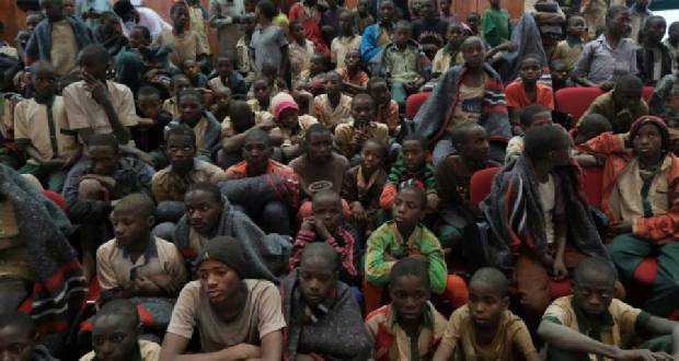 Rapt d’élèves au Nigeria: les 344 garçons libérés attendent toujours de revoir leurs parents