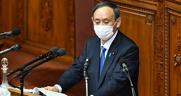 Covid-19: le Premier ministre japonais, en perte de vitesse, tente de reprendre pied