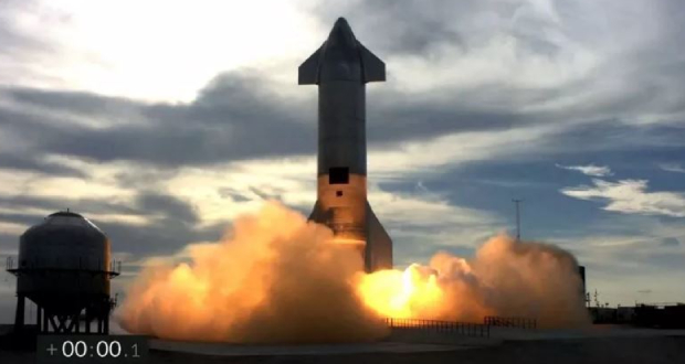 SpaceX: un prototype de la fusée Starship explose quelques minutes après son atterrissage