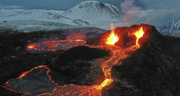 L'éruption en Islande s'étend encore avec une troisième faille volcanique