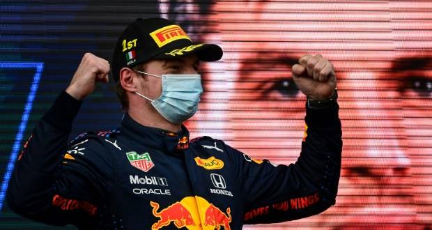 F1: Verstappen maîtrise Hamilton et la pluie d'Italie