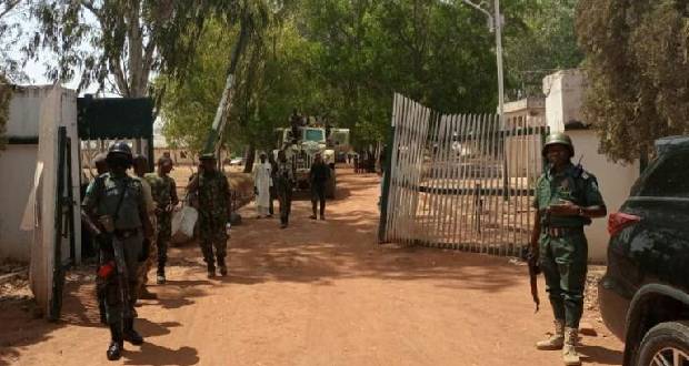 Nord du Nigeria: attaque contre une université, des étudiants enlevés