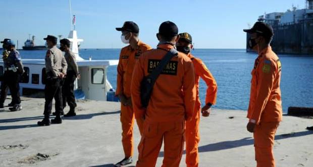 Le sous-marin disparu a «coulé», confirme la marine indonésienne