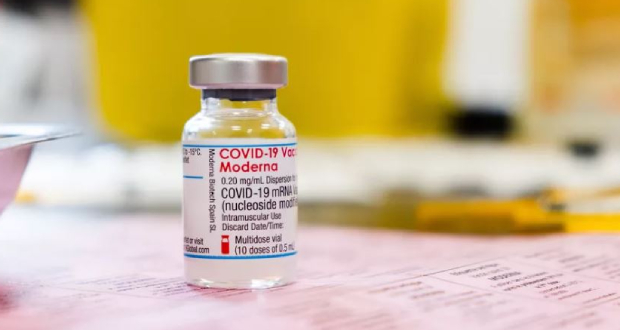 L'OMS donne son homologation d'urgence au vaccin contre le Covid de Moderna