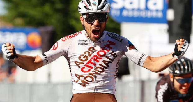 Tour d'Italie: Vendrame gagne en baroudeur la 12e étape