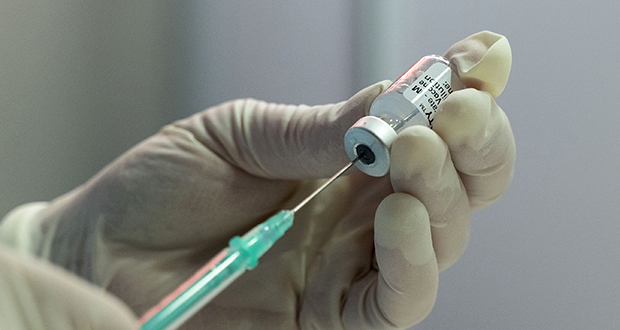 L'Afrique du Sud commence à vacciner ses anciens, avec des mois de retard