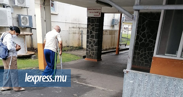 Covid-19 - Hôpital Candos: situation «incontrôlable» selon le personnel, sous contrôle selon le ministère