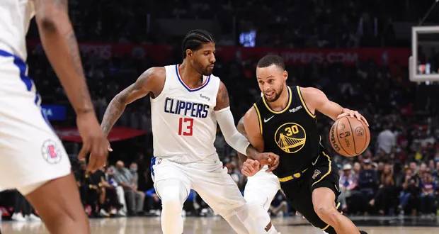 NBA: Golden State et les Lakers gagnent, Steph Curry impressionnant