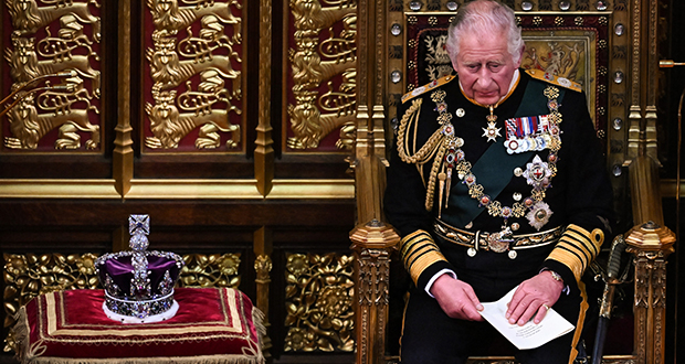 Royaume-Uni: la reine remplacée par le prince Charles pour le discours du trône