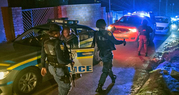 Fusillade dans une banlieue de Johannesburg: quatre morts