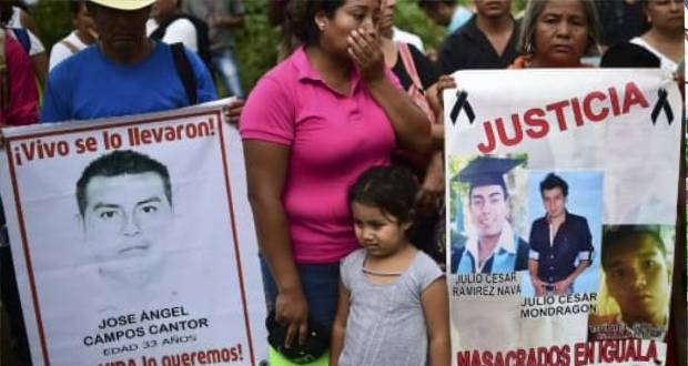 Etudiants disparus au Mexique: l'ex-procureur général en détention provisoire