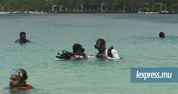 Vacances scolaires: baptême de plongée et initiation au snorkelling à des jeunes