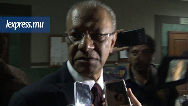 Le leader du PTr: «Je félicite Duval pour ses questions pertinentes au Parlement»