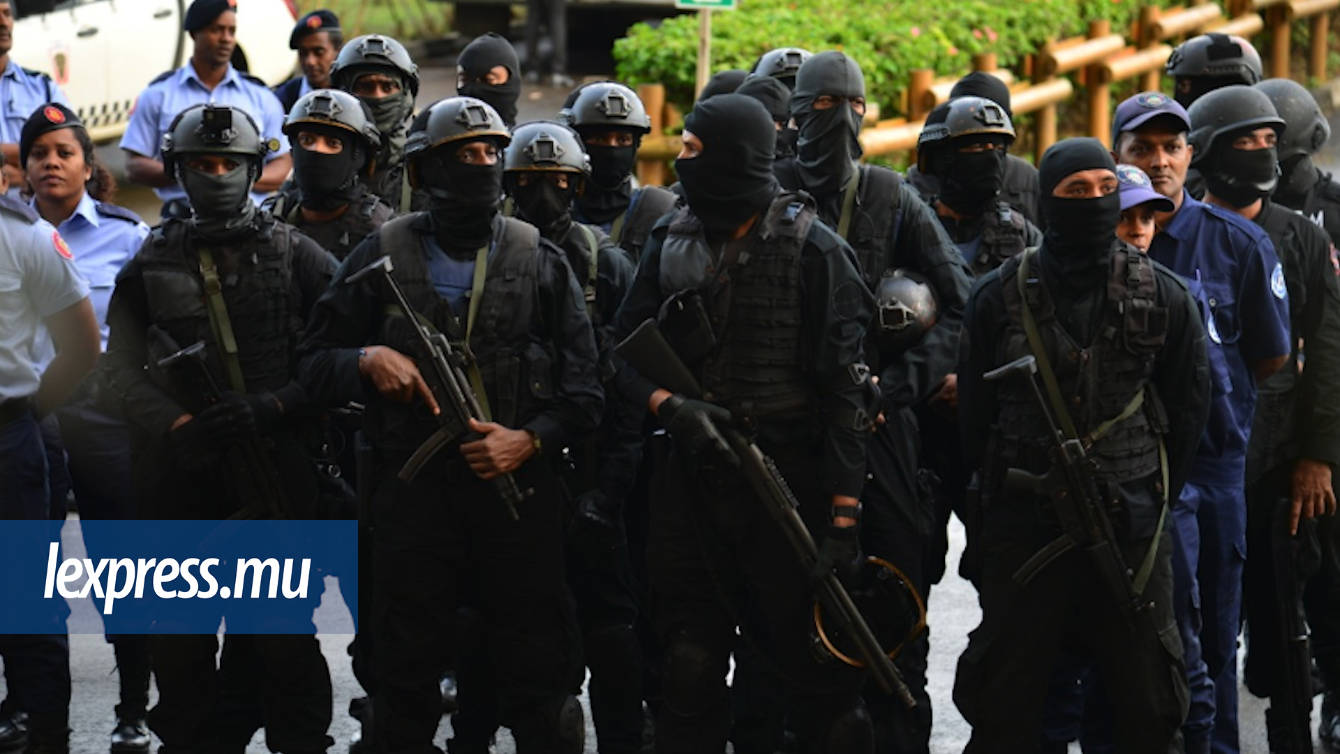 Explosions et prise d’otages: la police prête à toute éventualité