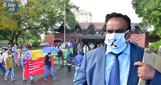 Soutien à Rajen Narsinghen: forte mobilisation ce matin à l’UoM