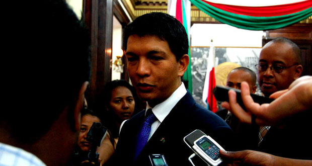 Présidentielle à Madagascar: l’Union Africaine renie Rajoelina, Ratsiraka et Lalao Ravalomanana